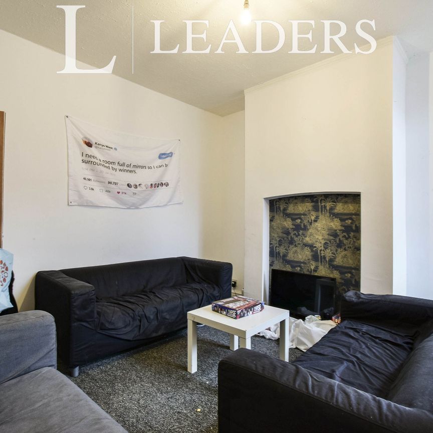 4 bedroom house to rent Braemar Road, Manchester, M14 - Photo 1