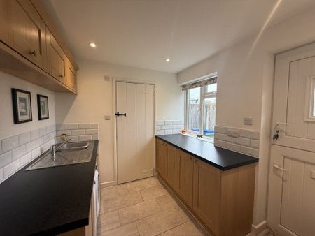 Bridge Farm, Barcombe BN8 - Photo 2