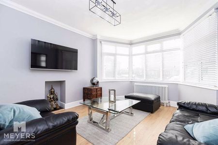 3 bedroom detached house to rent - Photo 2