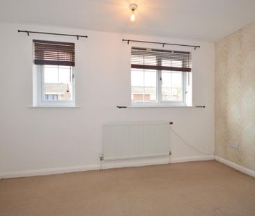 2 bedroom end of terrace house to rent - Photo 1