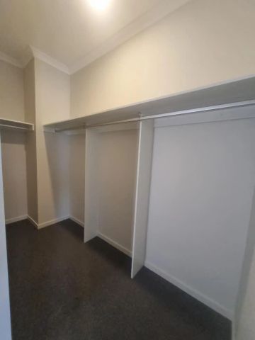 “**Modern Comfort in Truganina: Stylish 4-Bedroom Family Home**” - Photo 2