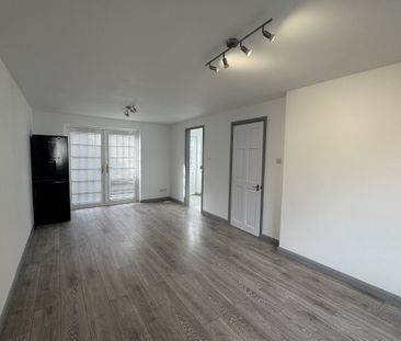 Warmstone Close - Photo 1