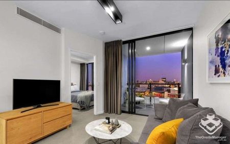 Best location in South Brisbane with City & River Views - Photo 5