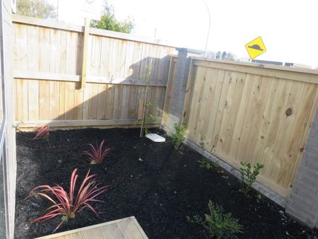 7A/47 Helena Road, Hillcrest — - Photo 3