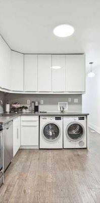 $3,800 / 2br - 900ft2 - Walk to U of T & Bathurst or Spadina Stations - Photo 1