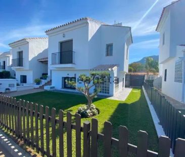 Alquiler de casa o chalet independiente en Urbanización Cuesta de l... - Photo 4