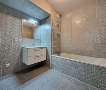 Location Appartement 3 pièces 69m² BONNEVILLE 74130 - Photo 6