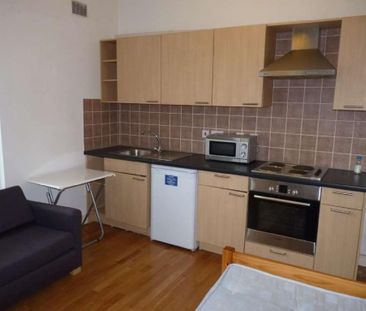 Studio to rent - Photo 3