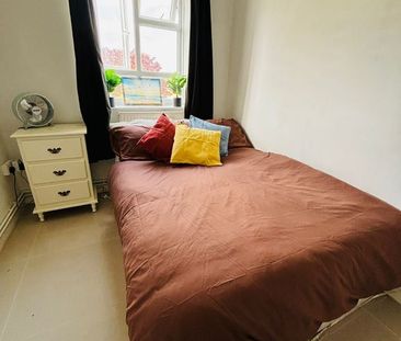 Room in a Shared Flat, Shenstone House, SW16 - Photo 6