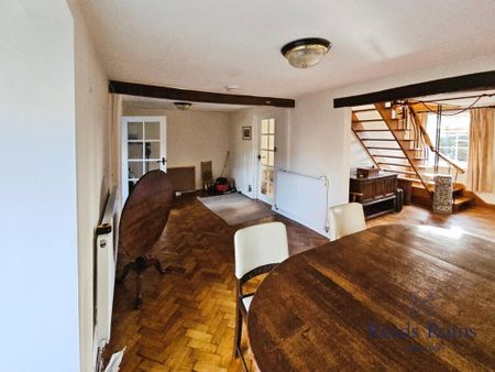 4 bedroom semi-detached house to rent - Photo 5