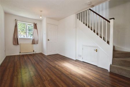 2 bedroom end of terrace house to rent - Photo 4