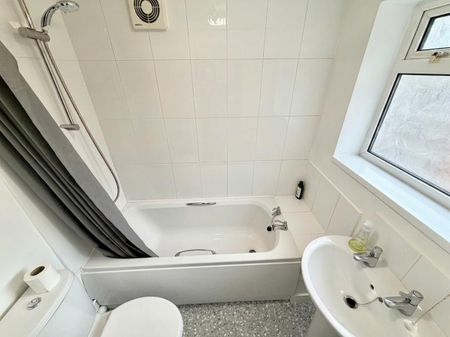 Monks Road, Coventry - Close to City Centre - Photo 4