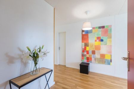 CENTRAL AND QUIET LIVING - Photo 3