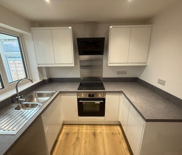 Chester Avenue Little Lever Bolton Lancashire - Photo 4