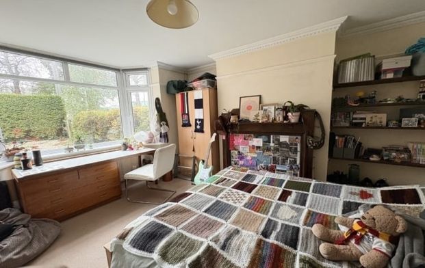 Old Road, Headington - Photo 1