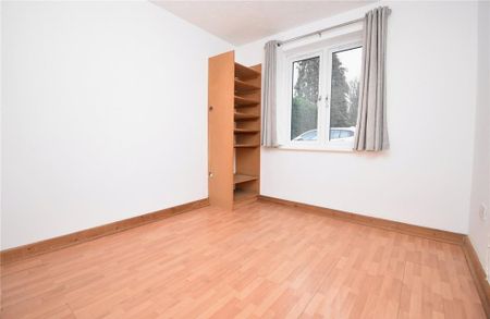 2 bedroom maisonette to rent - Photo 4