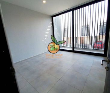 MODERNA Y AMPLIA CASA EN TOSSÁ RESIDENCIAL CERCA DE PERIFERICO - Photo 5