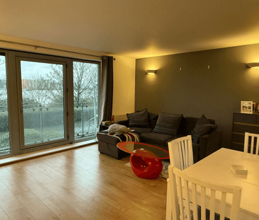 Merbury Close, London, SE28 - Photo 3