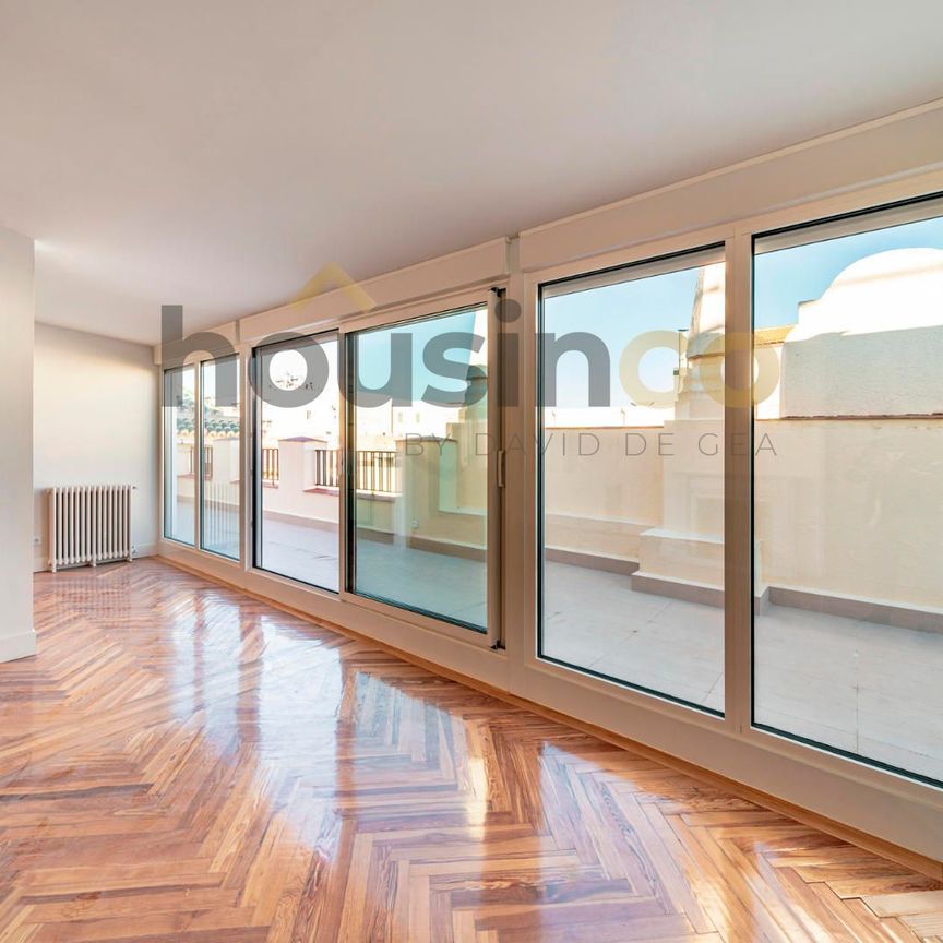 Penthouse for rent in Madrid (Distrito Salamanca) - Photo 1