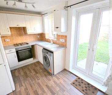 2 bedroom semi-detached house to rent - Photo 5