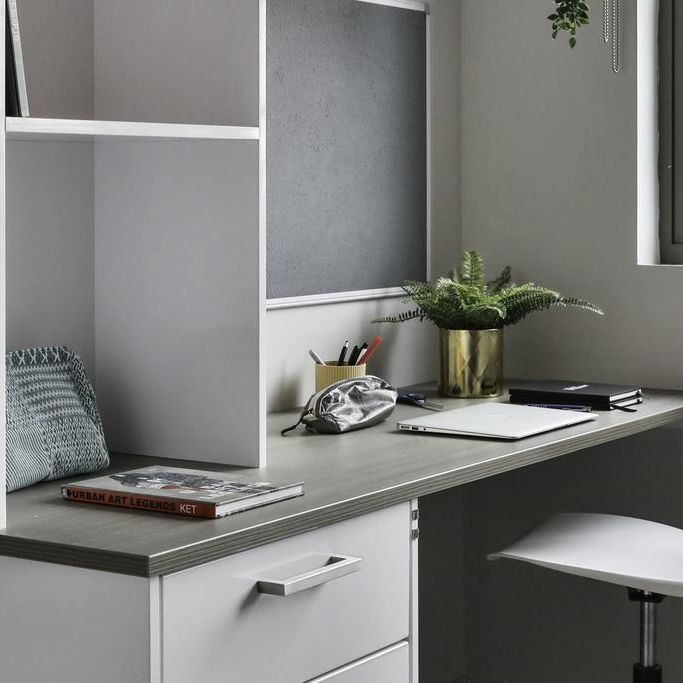 1 bedroom in a flat share to rent - Photo 1