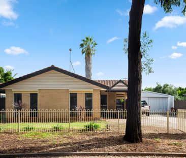 4 Bernadette Street, Paralowie SA 5108 - Photo 2