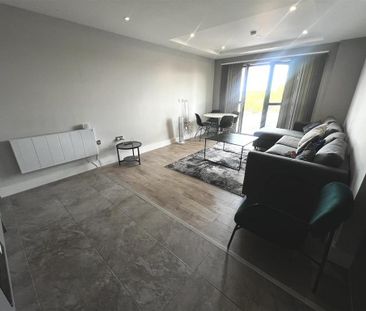 2 bedroom flat to rent - Photo 1