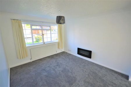 4 Bedroom Link Detached To Let - Photo 3