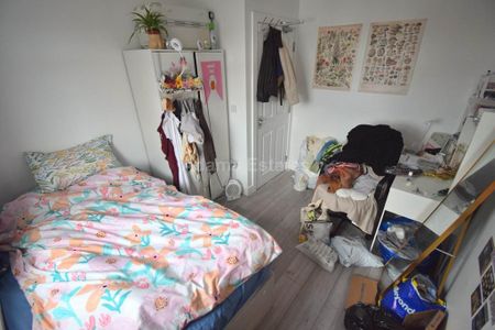 6 bedroom terraced house to rent - Photo 4