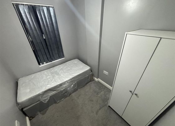 Bell Green Road, Bell Green, Coventry - Photo 1