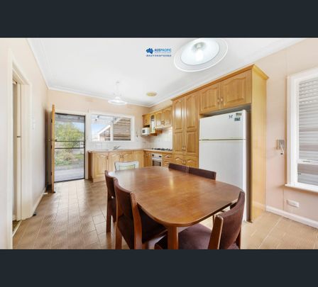 26 Calista Avenue, Oakleigh East, Vic 3166 - Photo 1