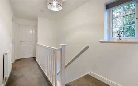 3 bedroom end of terrace house to rent - Photo 2