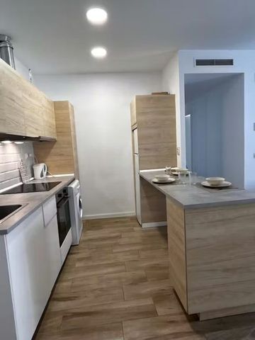 Calle de Fomento, Madrid, Community of Madrid 28013 - Photo 3