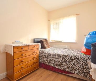 2 Bed End Terrace, Ellenhall Close, LU3 - Photo 4