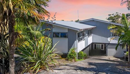 Family Home in Onerahi - Photo 2