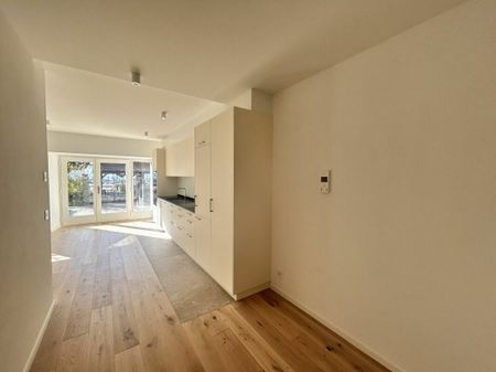 Situation unique - 1.5 pièces NEUF ! - Foto 3