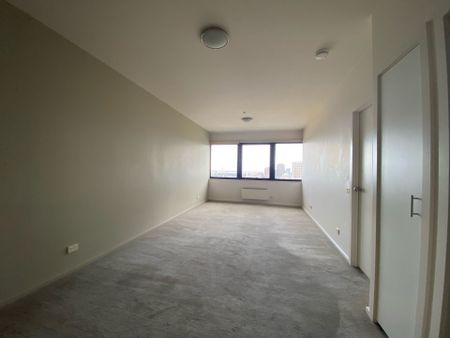 Stylish 2 bedroom Apartment in the Heart of Melbourne - Photo 4