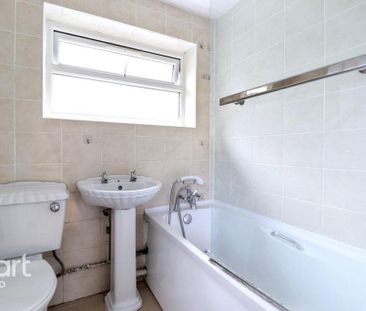 3 bedroom end of terrace house to rent - Photo 4