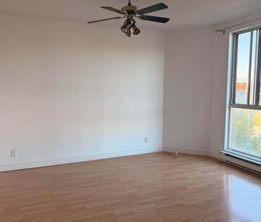 Appartement De 2 Chambres Et 1 Salle De - Photo 1