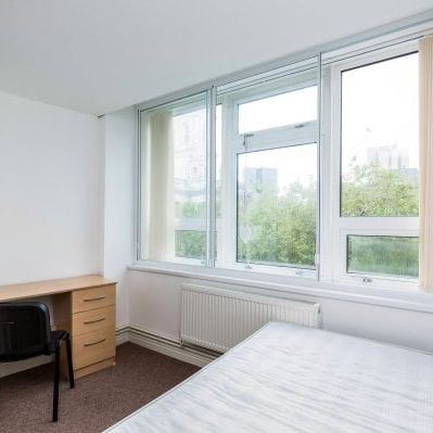 Guildhall Walk, Portsmouth - Photo 1