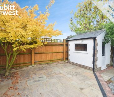 4 bedroom end of terrace house to rent - Photo 4