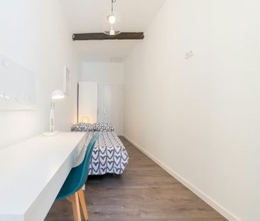 Carrer de Santa Teresa, Valencia, Valencian Community 46001 - Photo 5