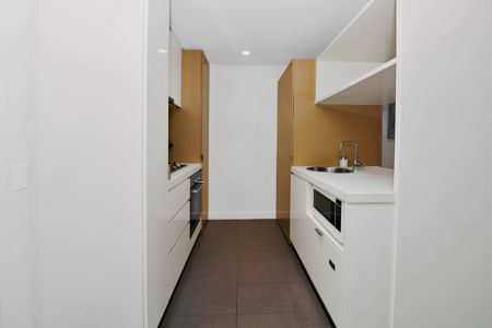Modern 2-bedroom apartment near RMIT University - Photo 4