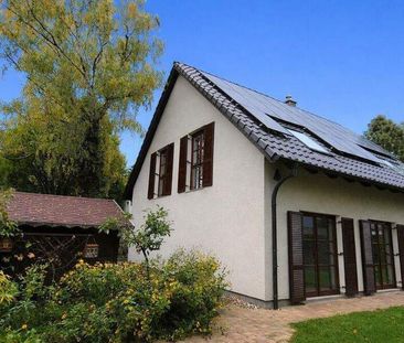 Zu vermieten: Helles, großzügiges 6-Zimmer-Einfamilienhaus mit Gart... - Photo 1