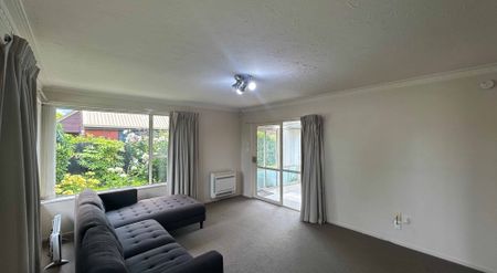 1/3 Cottesmore Close - Photo 4