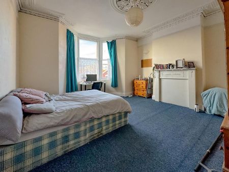 6 bedroom terraced house to rent - Photo 4