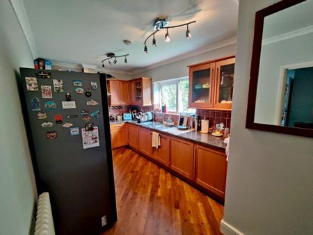 2 bedroom end of terrace house to rent - Photo 3