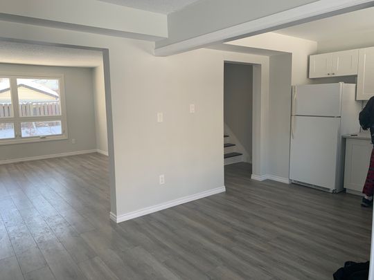 4 Bedrooms - Photo 1