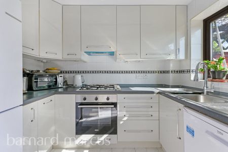 Lindsey Gardens - Photo 2