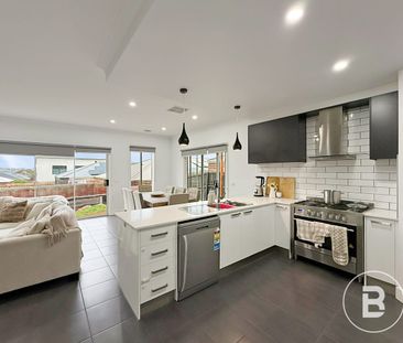 4 Emmett Street, Bacchus Marsh, Vic 3340 - Photo 5